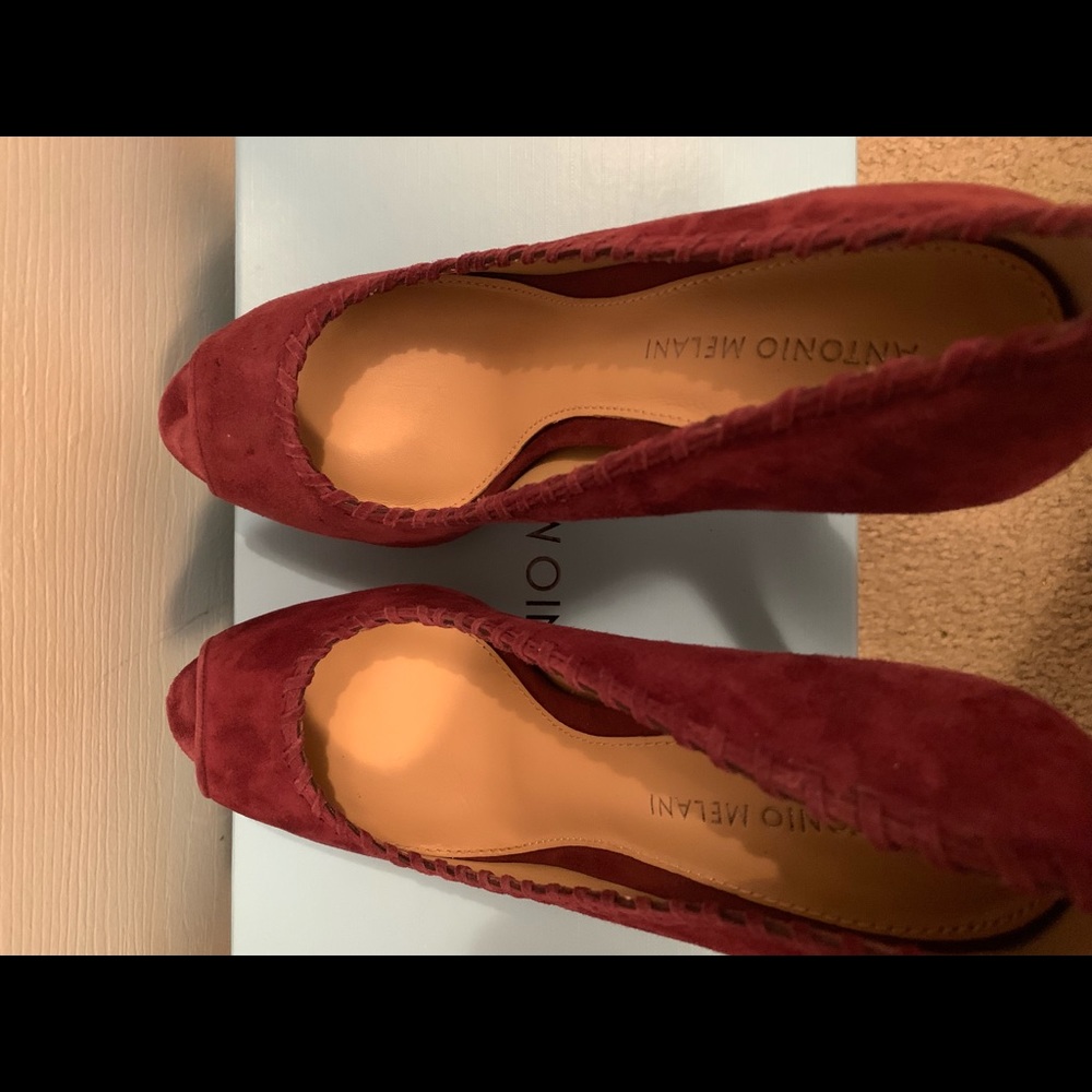 Heels - Picture 5 of 8